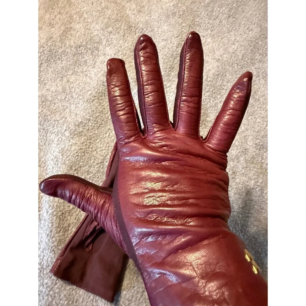 Vintage Isotoner Womens Burgundy Genuine Leather Spandex Gloves Gold Chevron OS